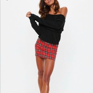 MISSGUIDED Black Off the Shoulder Crop Sweater!